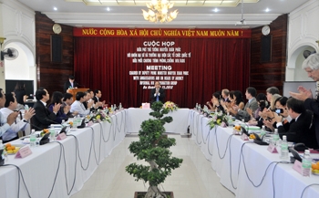 Vize-Premierminister Phuc tagt mit Weltorganisationen über AIDS-Bekämpfung